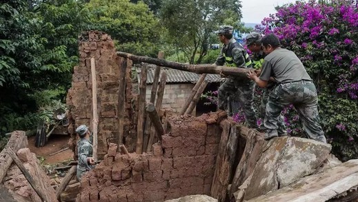 輕鋼別墅成為當(dāng)下國家認(rèn)可的抗震房屋(圖1) 輕鋼別墅成為當(dāng)下國家認(rèn)可的抗震房屋(圖1)