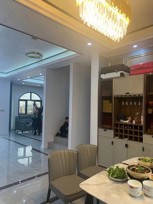 輕鋼老大帶領施工團隊給老業務拜年送福利!(圖16) 睿婕輕鋼別墅