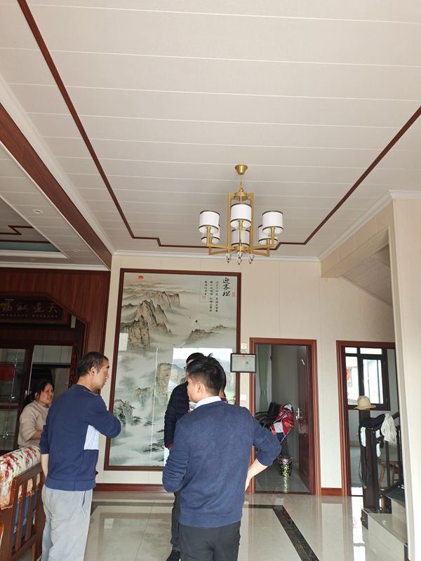 輕鋼老大帶領施工團隊給老業務拜年送福利!(圖5) 睿婕輕鋼別墅