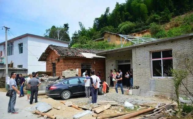 老房子可以用輕鋼加層,造型好看還特別省錢!(圖1) 睿婕輕鋼別墅